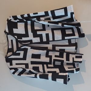 🌷Host Pick🌷Tanjay overjacket, size 8P, NWT